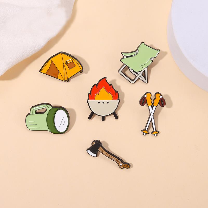 Go Camping – épingles en émail - Trekking Poles avis et prix